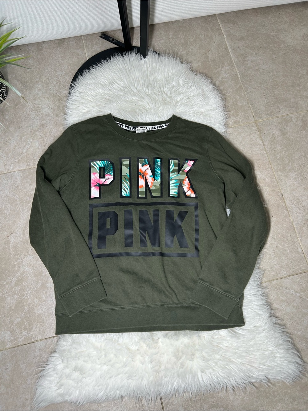 PINK Victoria's Secret Size L Floral-Accent Crewneck Sweatshirt - Olive